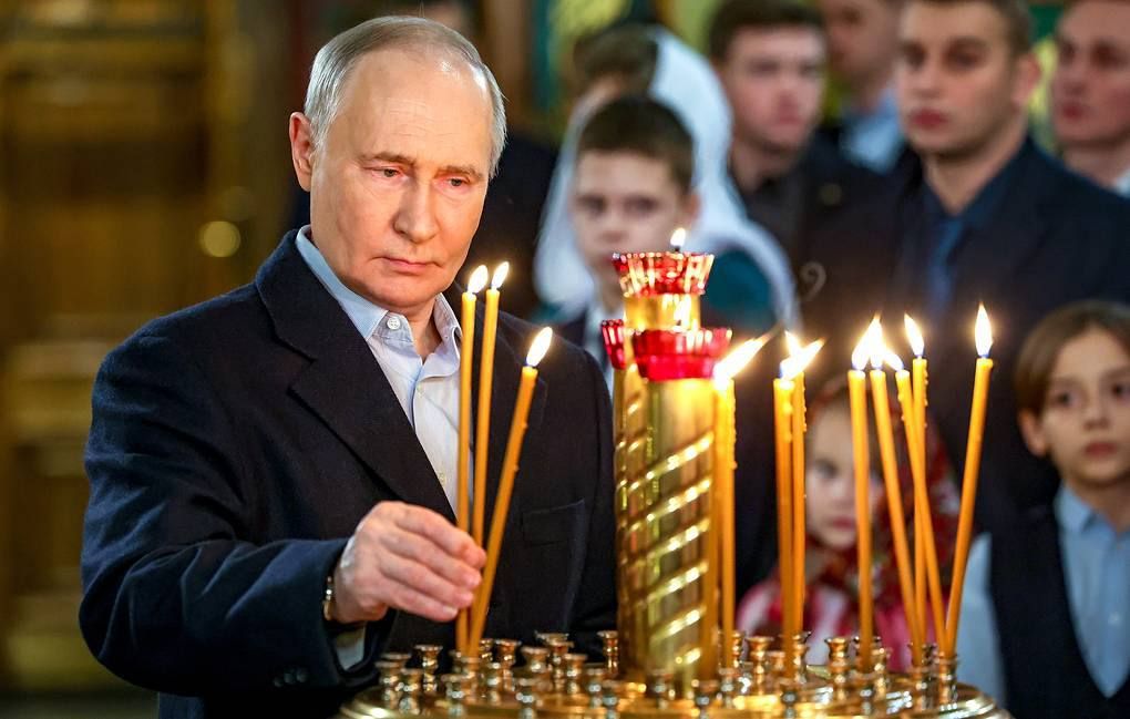 Президент России Владимир Путин поздравил православных христиан с Рождеством