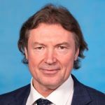 Изменились правила получения пособий для многодетных семей